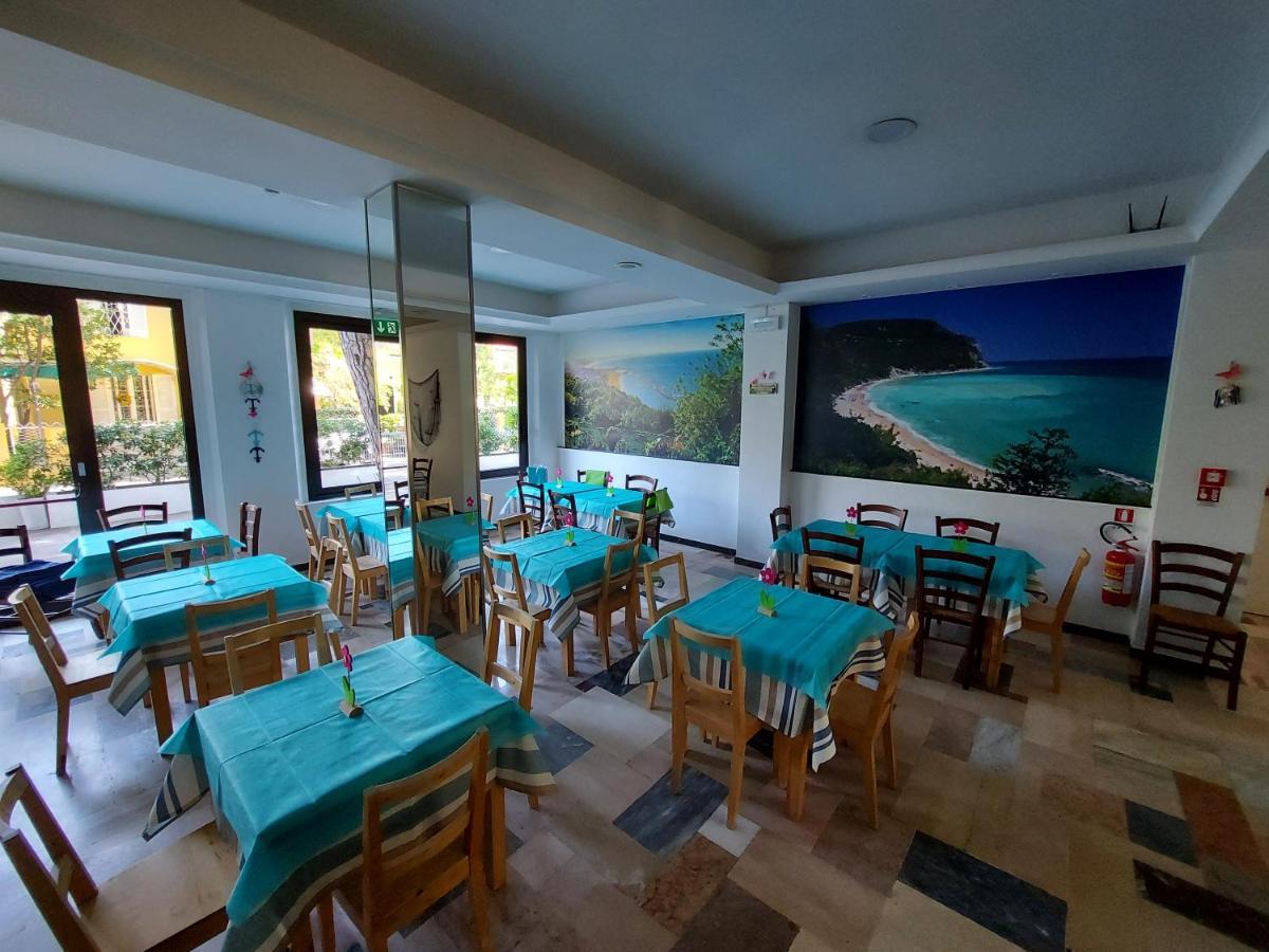 Hotel Senza Pensieri Ριτσόνε Εξωτερικό φωτογραφία