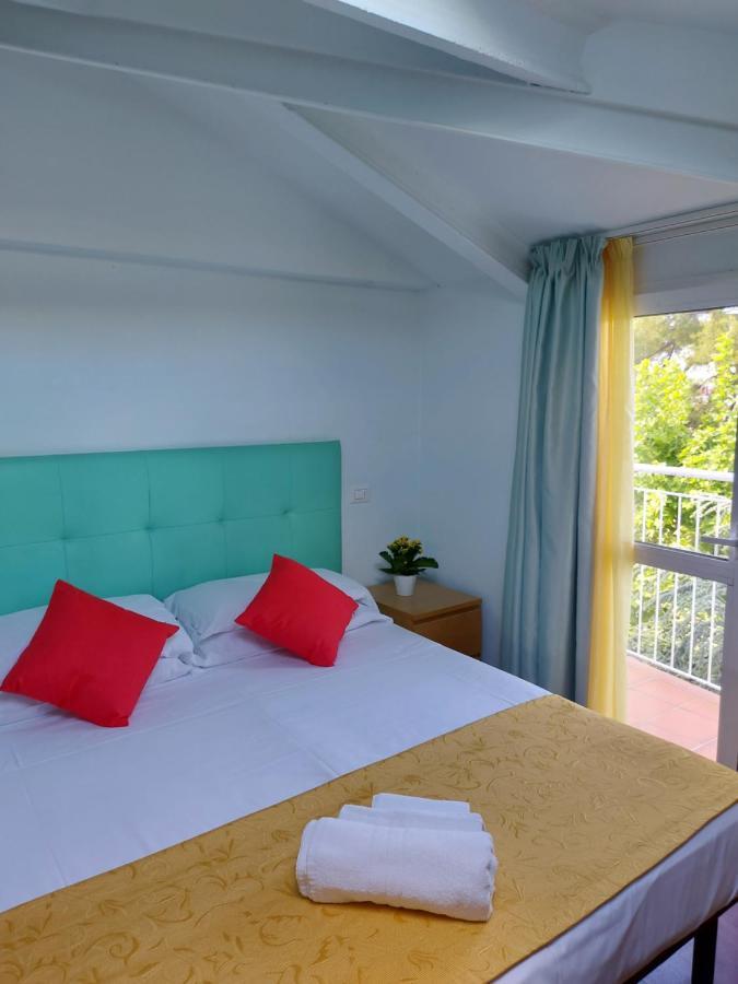 Hotel Senza Pensieri Ριτσόνε Εξωτερικό φωτογραφία
