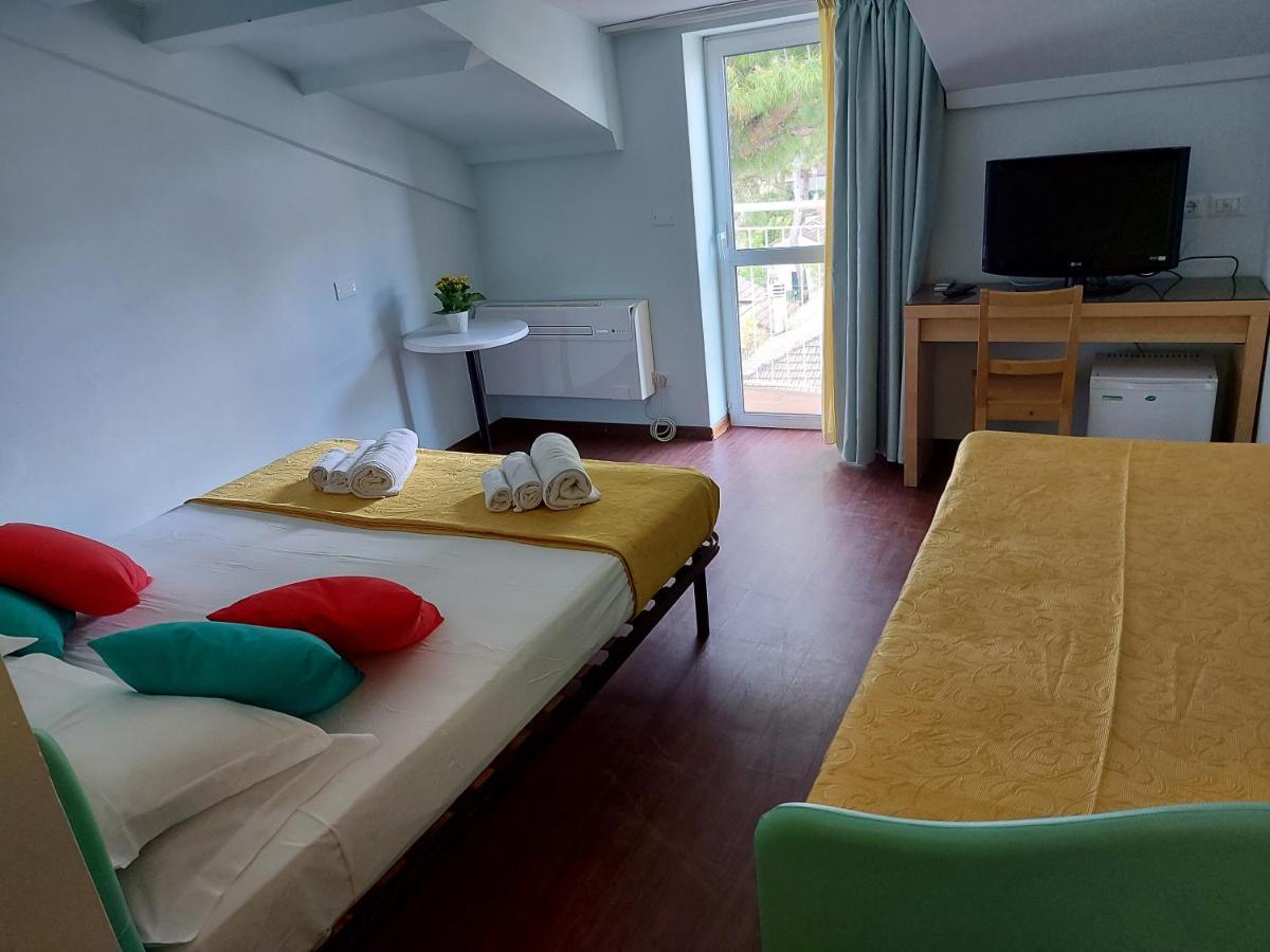 Hotel Senza Pensieri Ριτσόνε Εξωτερικό φωτογραφία