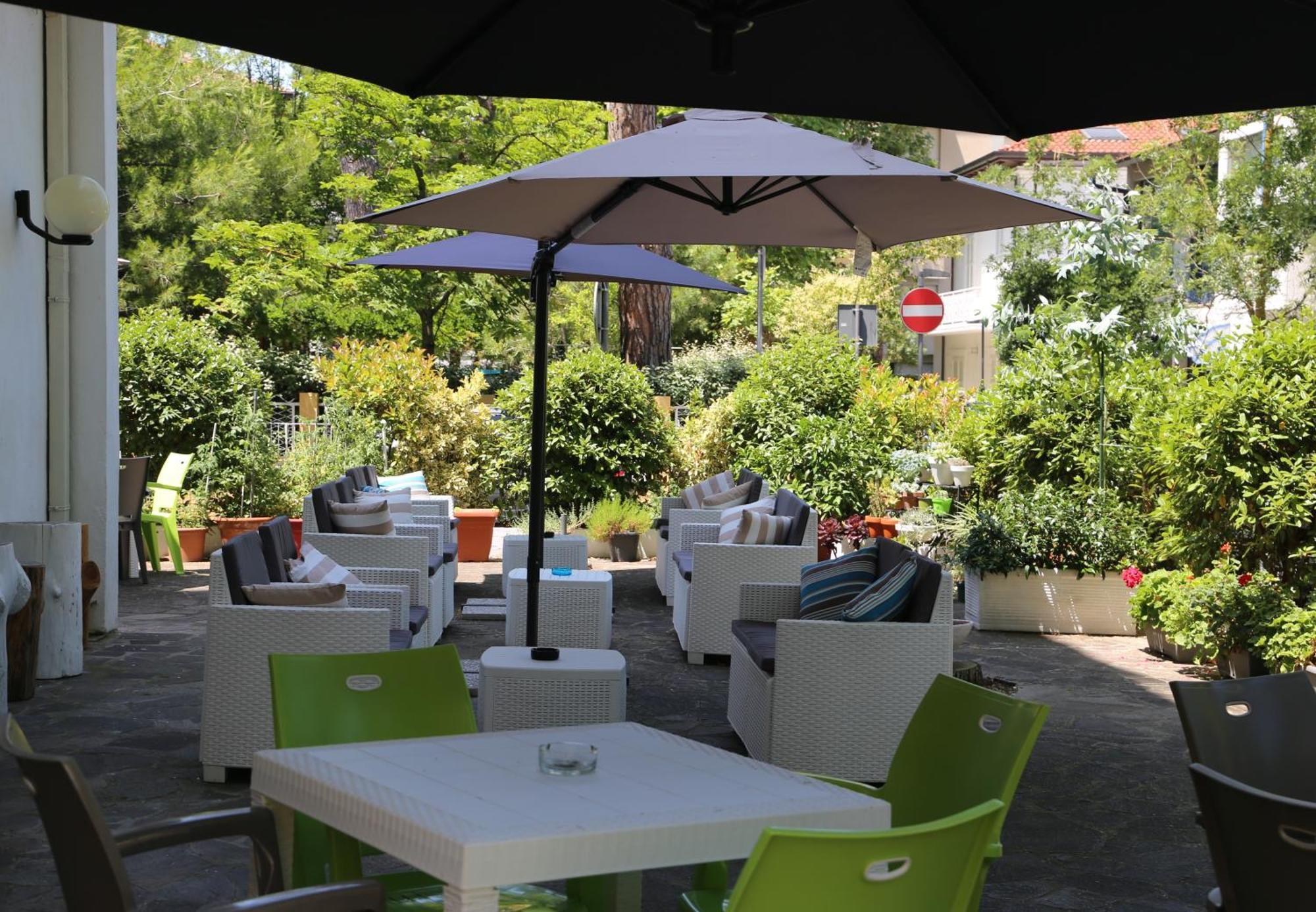 Hotel Senza Pensieri Ριτσόνε Εξωτερικό φωτογραφία